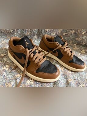 Nike Jordan 1 Low - Archaeo Brown Women’s Sneakers